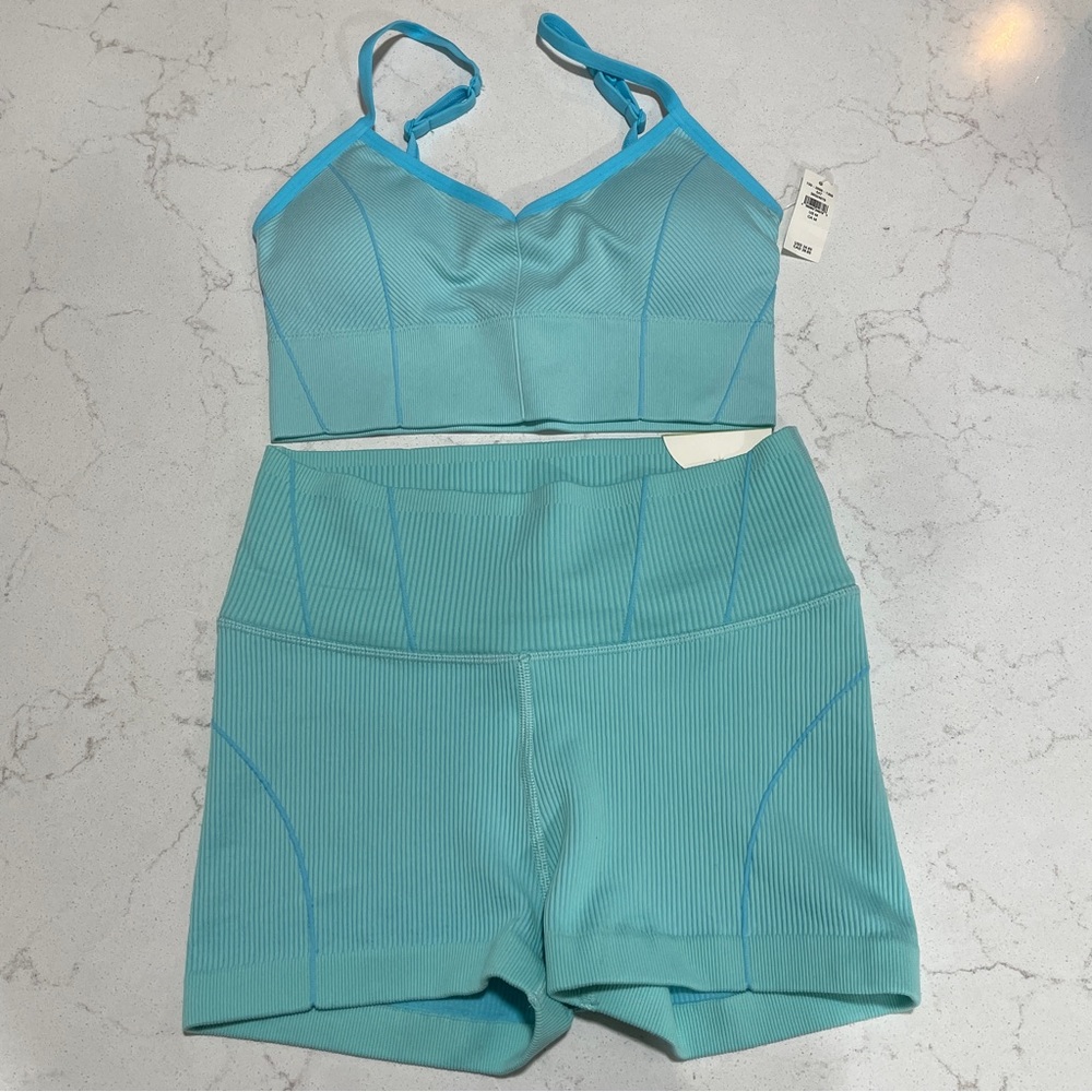 Aerie Offline Seamless Ribbed Activewear Bra and Short Set